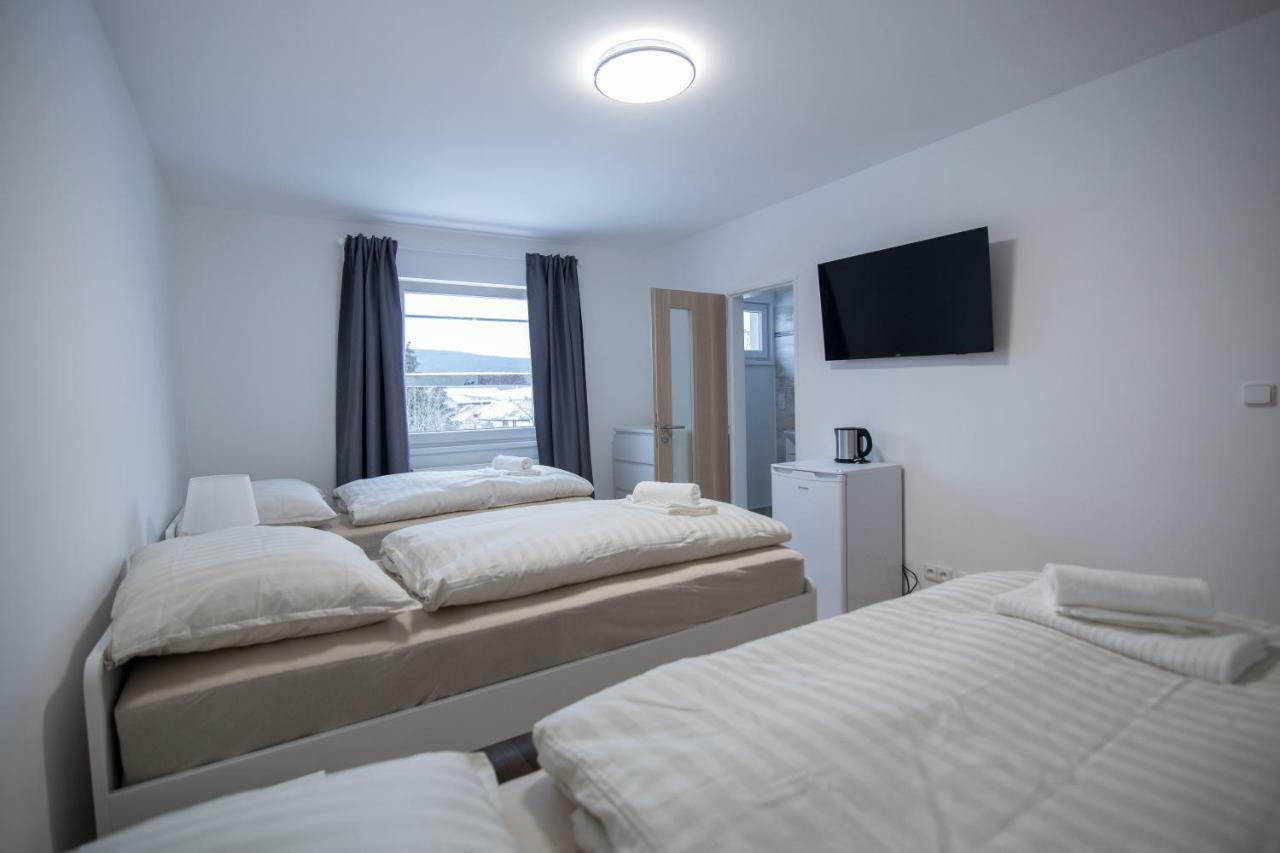 Hostka  Apartment Simona מראה חיצוני תמונה