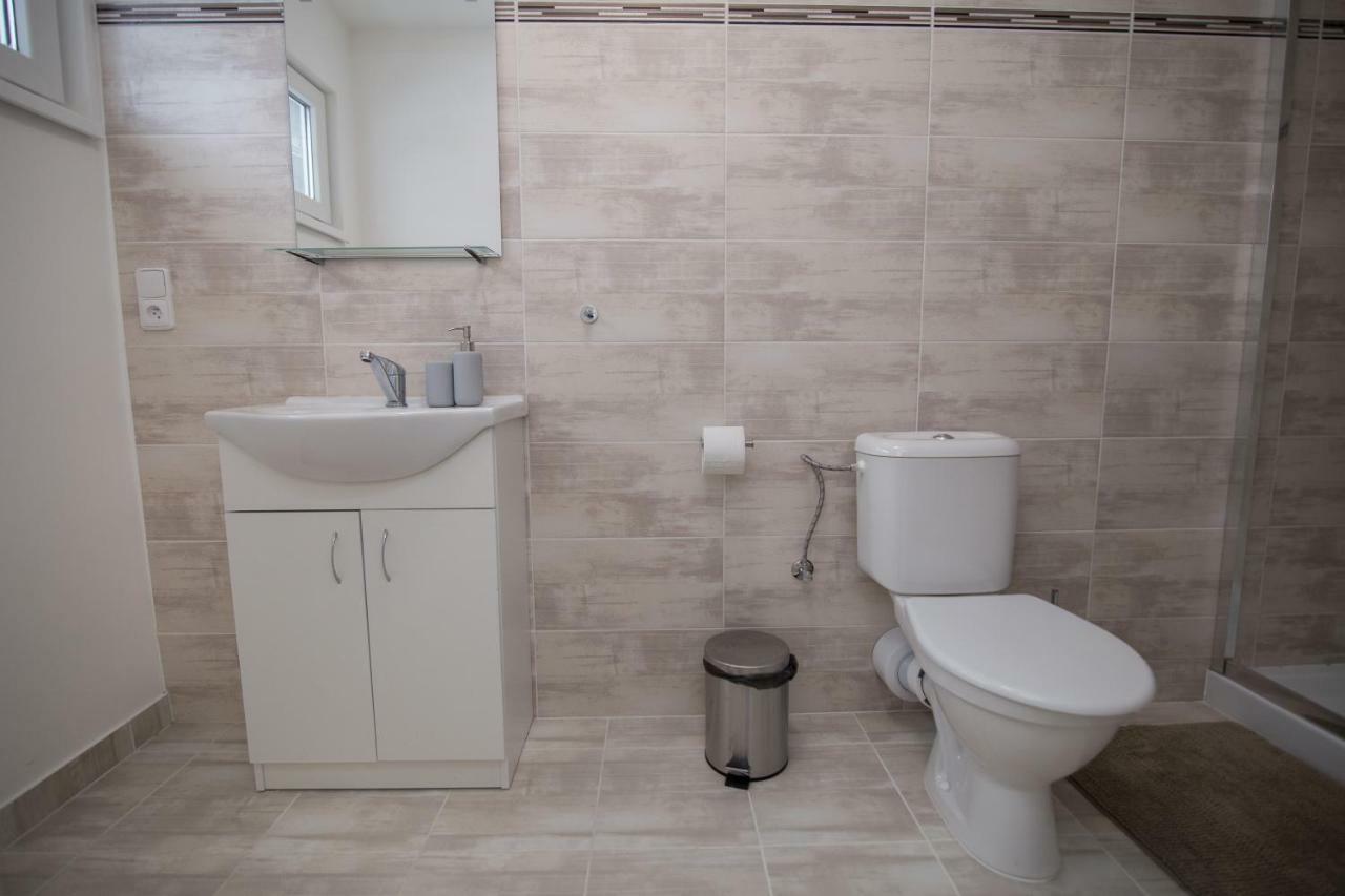 Hostka  Apartment Simona מראה חיצוני תמונה
