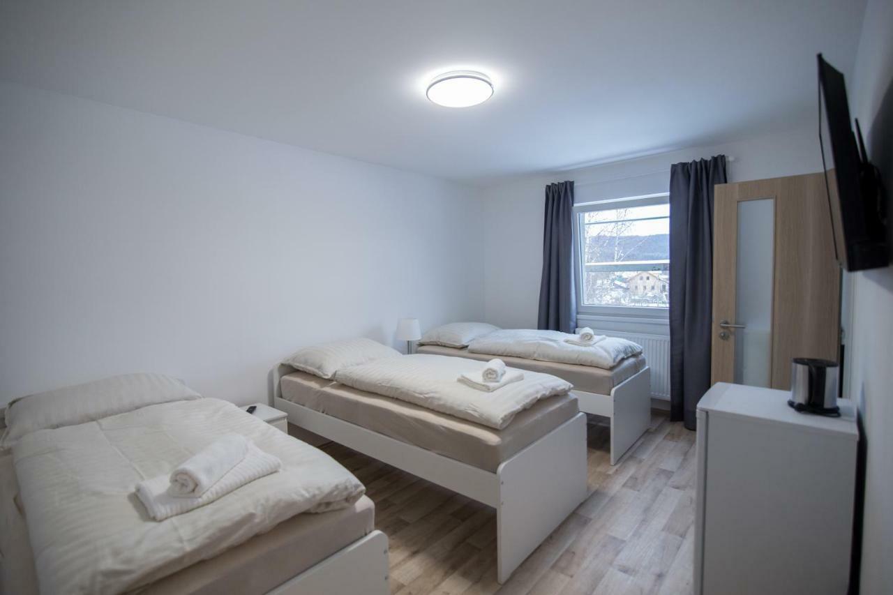 Hostka  Apartment Simona מראה חיצוני תמונה